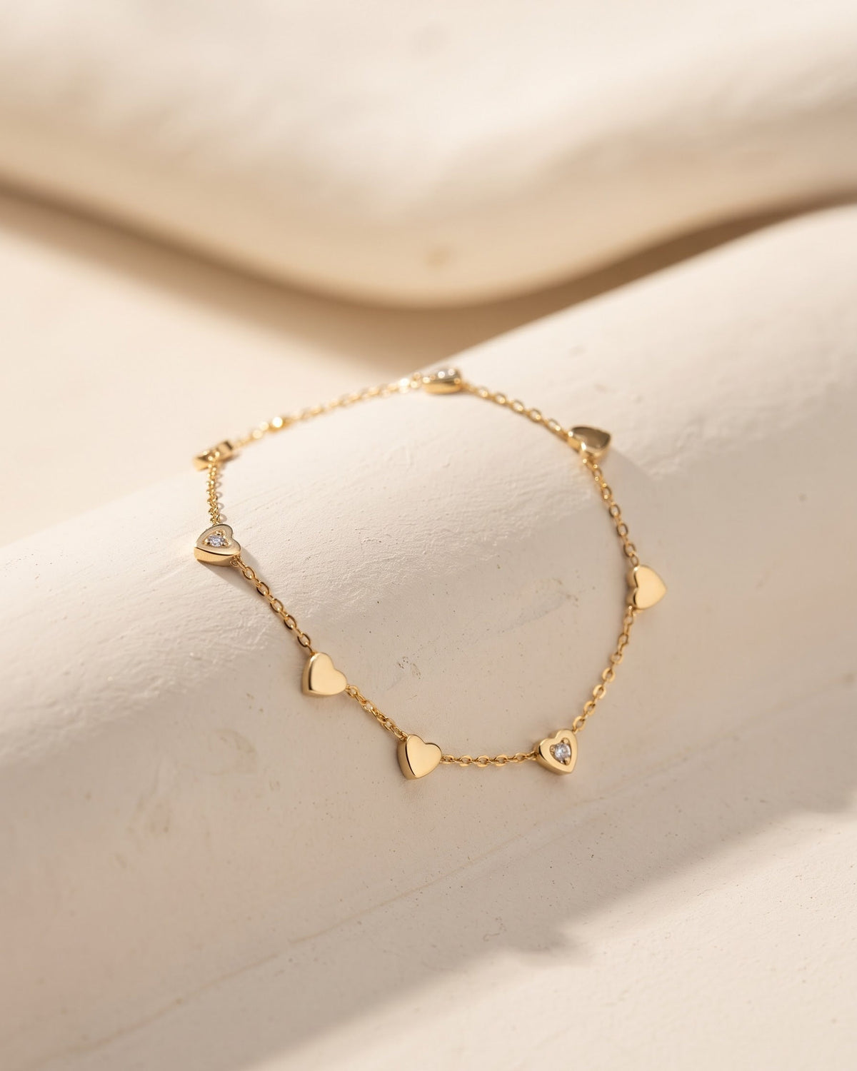 Frieze Heart Station Bracelet